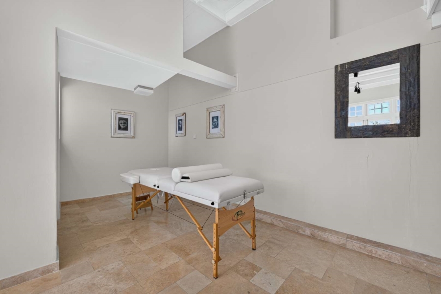 6 Bedroom Property for Sale in Camps Bay Western Cape